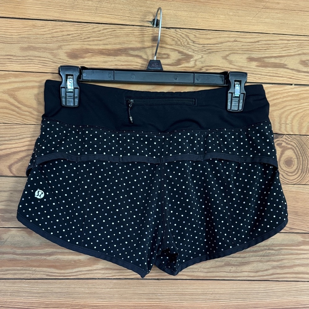 Lululemon Black & White Speed Up Short Size 4